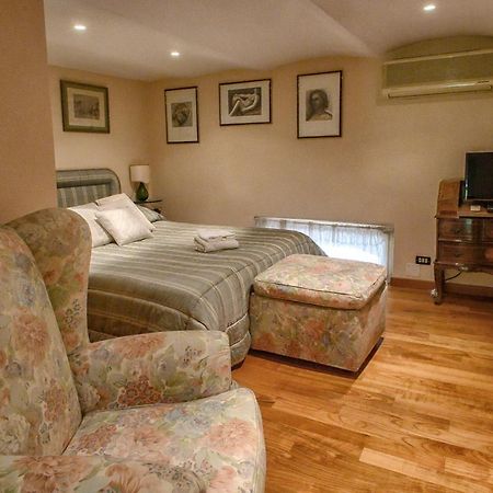 Apartment Roma Deluxe Luaran gambar