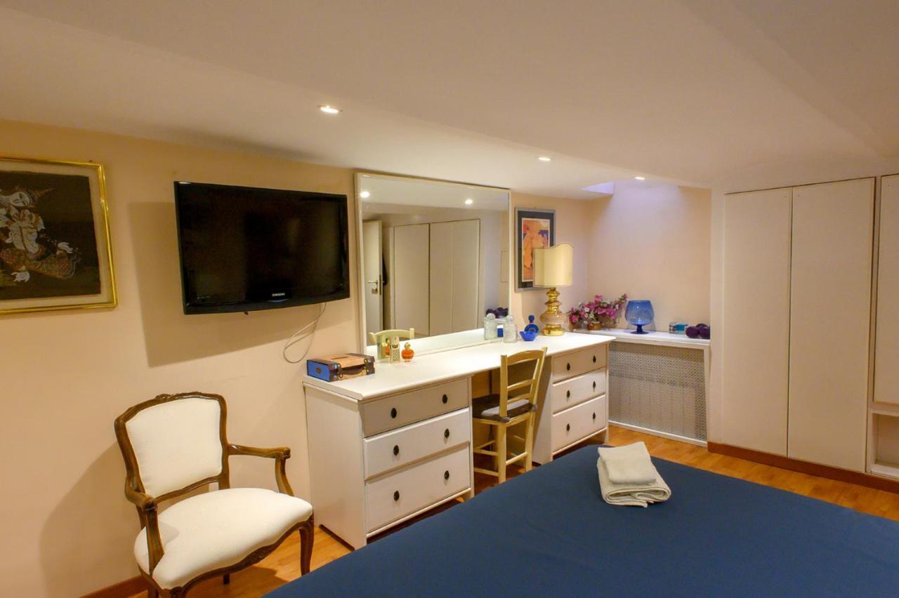 Apartment Roma Deluxe Luaran gambar